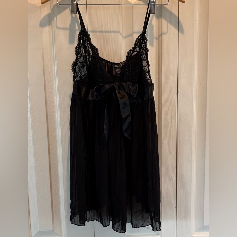 Victoria's Secret Black Babydoll chemise Lingerie Lace Bow Sheer Size Large